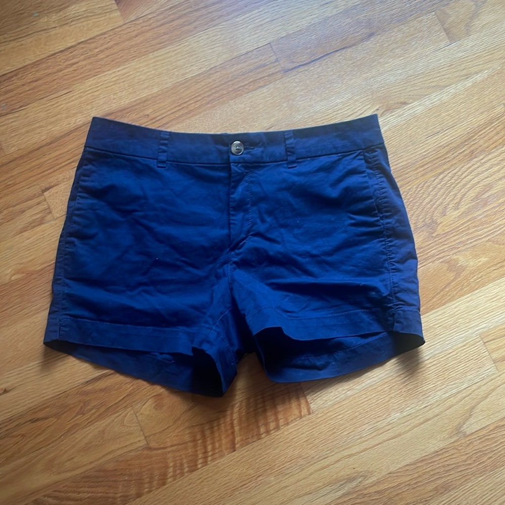 Old Navy every day short in a size 8, navy blue!